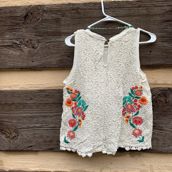 Anthropologie Maeve M floral embroidered blouse tank top crochet lace boho folk - Picture 11 of 12